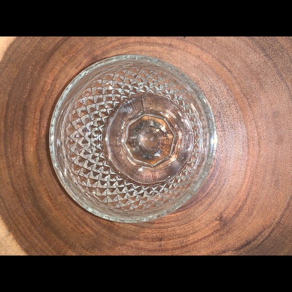 Indiana Glass Sugar Candy Bowl Diamond Cut Pattern with scalloped pedestal base - Picture 7 of 10